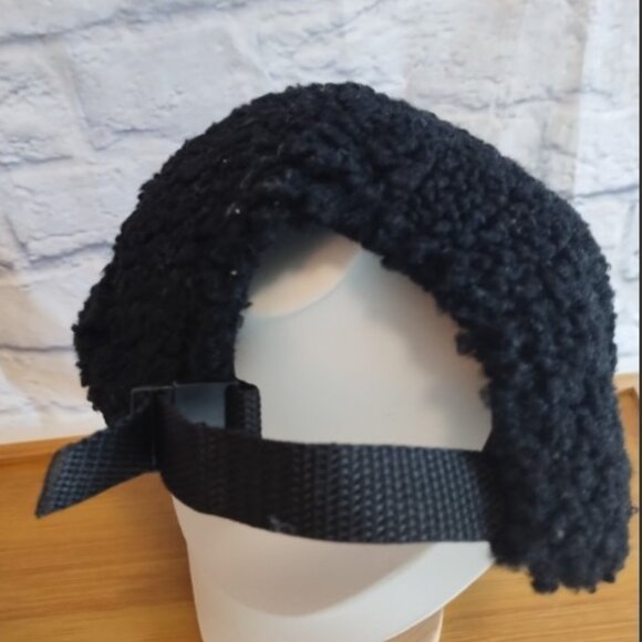 H&M Faux Shearling Baseball Cap - Picture 4 of 6